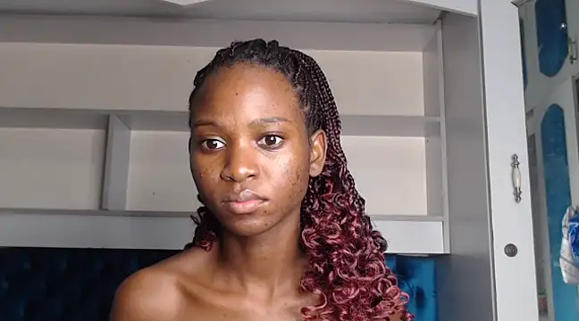 Snapshot of YoungDiva69 chatting on 03-14-25, 09:00 YoungDiva69 online show from 03-14-25, 09:00