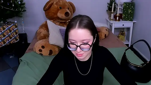 Snapshot of Alikka_Shykitty chatting on 01-28-25, 02:43 Alikka Shykitty online show from 01-28-25, 02:43