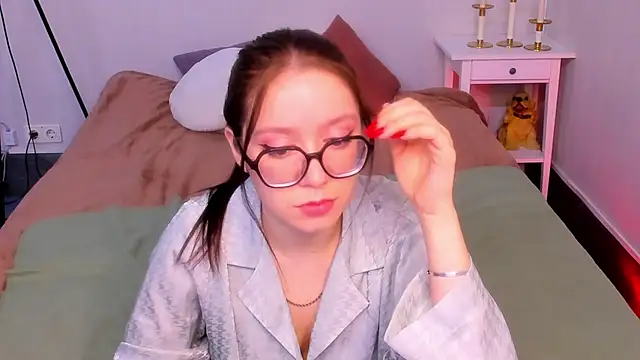 Snapshot of Alikka_Shykitty chatting on 02-06-25, 02:44 Alikka Shykitty online show from 02-06-25, 02:44