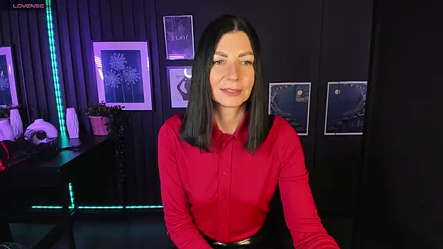 Snapshot of MonicaCheerful chatting on 02-09-25, 10:09 MonicaCheerful online show from 02-09-25, 10:09