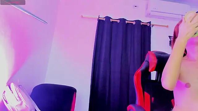 Nicol TransGirl online show from 10-10-25, 02:21