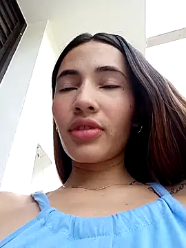 Snapshot of -Nicol chatting on 02-18-25, 01:33 -Nicol online show from 02-18-25, 01:33