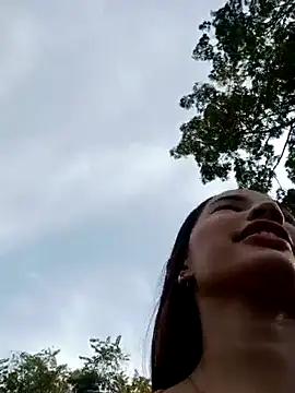 Snapshot of -Nicol chatting on 02-20-25, 01:30 -Nicol online show from 02-20-25, 01:30