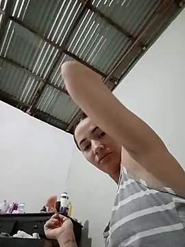 Snapshot of -Nicol chatting on 11-15-25, 10:01 -Nicol online show from 11-15-25, 10:01