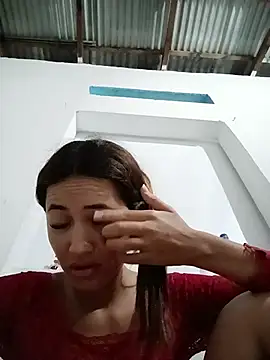 Snapshot of -Nicol chatting on 11-20-25, 10:04 -Nicol online show from 11-20-25, 10:04