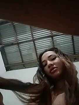 Snapshot of -Nicol chatting on 11-22-25, 10:03 -Nicol online show from 11-22-25, 10:03