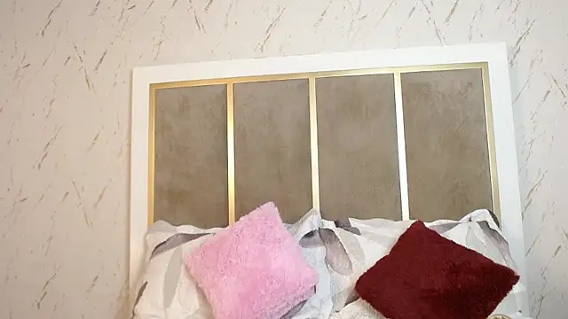 IsabelaWoods online show from 02-23-25, 08:22