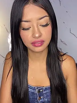 Snapshot of Miss_karol chatting on 03-02-25, 05:25 Miss karol online show from 03-02-25, 05:25