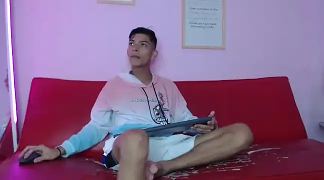 Snapshot of KING_STYLE2 chatting on 03-10-25, 11:38 KING STYLE2 online show from 03-10-25, 11:38