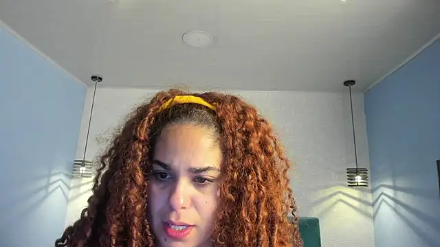 Snapshot of ninna_curly chatting on 04-23-26, 03:41 ninna curly online show from 04-23-26, 03:41