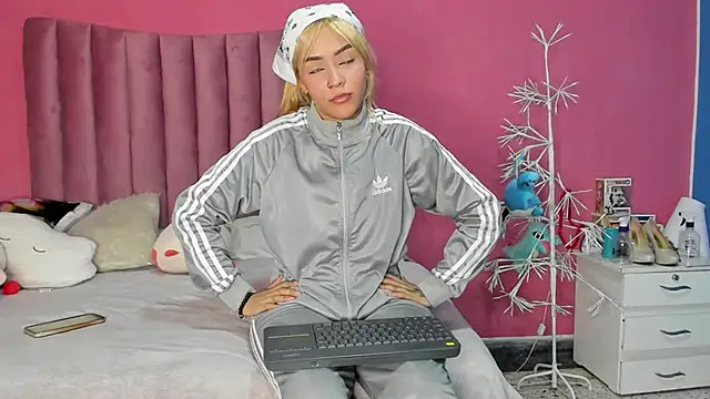 asami kimi online show from 02-15-25, 01:10