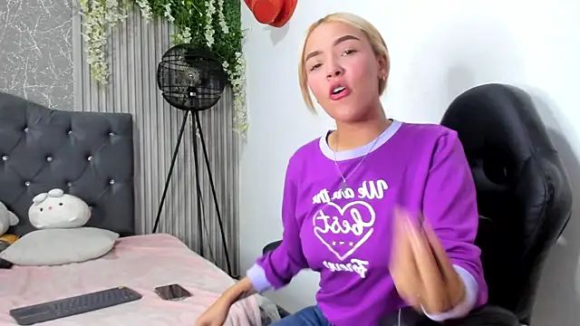 asami kimi online show from 02-18-25, 12:26