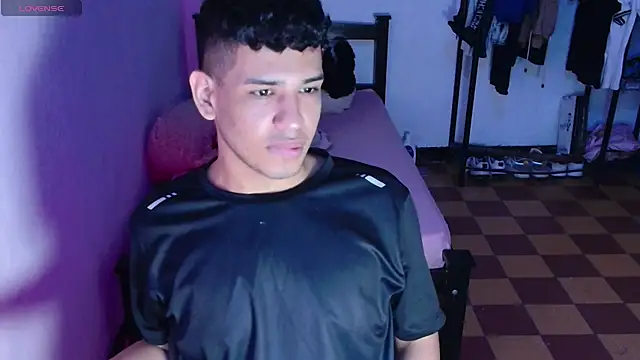 Santiago-Thompson online show from 04-10-26, 09:52