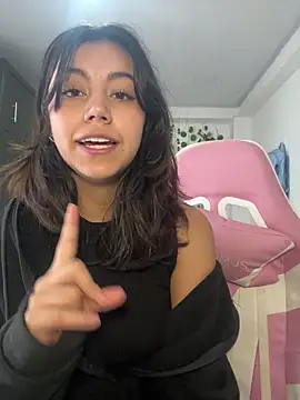 Snapshot of LiLy_kIndly chatting on 10-12-25, 06:51 LiLy kIndly online show from 10-12-25, 06:51