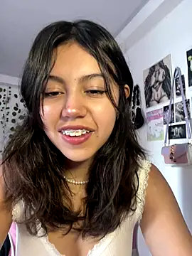 Snapshot of LiLy_kIndly chatting on 11-23-25, 07:35 LiLy kIndly online show from 11-23-25, 07:35