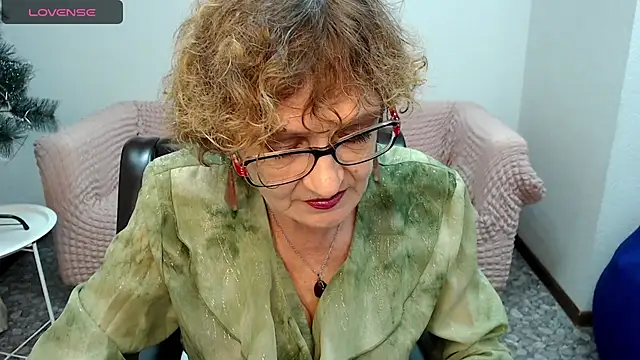 SexyGrandma  online show from 02-01-25, 07:47