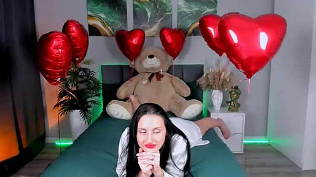 EmiliaBeynard online show from 02-14-25, 07:33