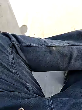 Snapshot of xmanrawan2 chatting on 02-04-25, 10:54 xmanrawan2 online show from 02-04-25, 10:54