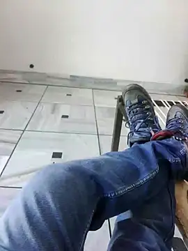 Snapshot of xmanrawan2 chatting on 02-22-25, 09:01 xmanrawan2 online show from 02-22-25, 09:01