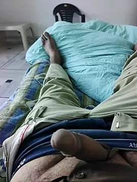 Snapshot of xmanrawan2 chatting on 11-15-25, 08:44 xmanrawan2 online show from 11-15-25, 08:44