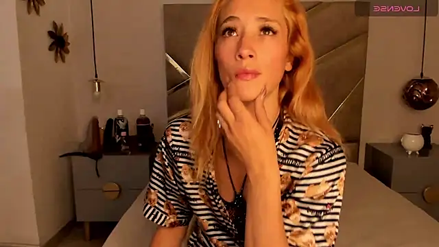 zoe taylorr1 online show from 02-19-25, 02:44