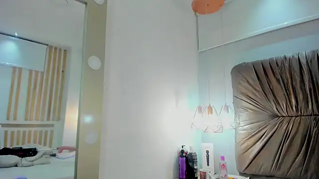 zoe taylorr1 online show from 03-02-25, 04:17