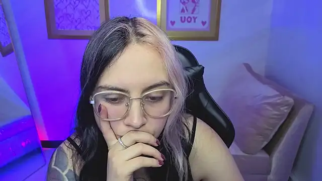 Hela v online show from 01-17-26, 08:01