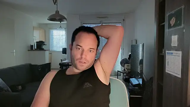 Snapshot of Funnyjul31 chatting on 02-07-26, 03:05 Funnyjul31 online show from 02-07-26, 03:05