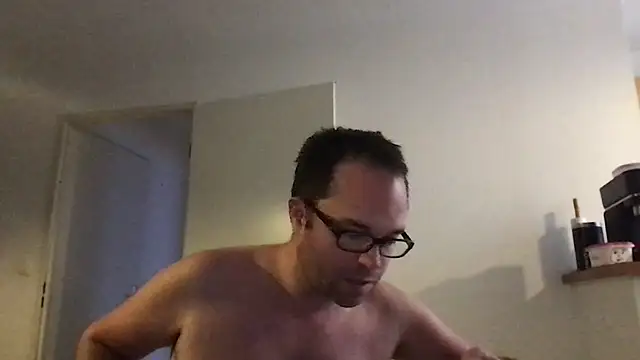 Snapshot of Funnyjul31 chatting on 02-10-26, 04:33 Funnyjul31 online show from 02-10-26, 04:33