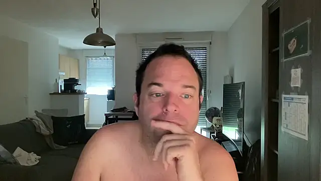 Snapshot of Funnyjul31 chatting on 02-14-26, 11:18 Funnyjul31 online show from 02-14-26, 11:18