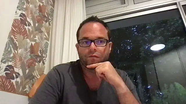 Snapshot of Funnyjul31 chatting on 06-03-26, 08:03 Funnyjul31 online show from 06-03-26, 08:03