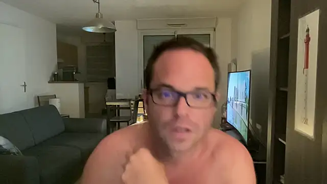 Funnyjul31 online show from 06-24-26, 04:50