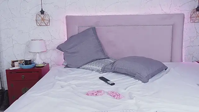 MillaBlis online show from 03-17-25, 11:11