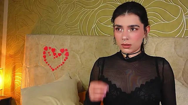 Snapshot of MillaBlis chatting on 02-21-26, 06:53 MillaBlis online show from 02-21-26, 06:53