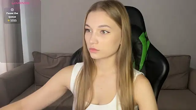 Snapshot of maria_plaudice chatting on 10-19-25, 05:52 maria plaudice online show from 10-19-25, 05:52