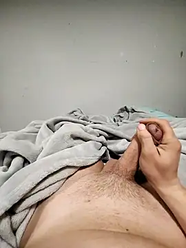 Snapshot of ElCastigador09 chatting on 03-05-25, 11:05 ElCastigador09 online show from 03-05-25, 11:05