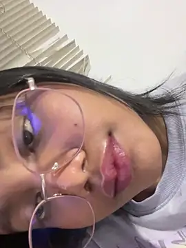 my cam online show from 02-18-25, 12:04