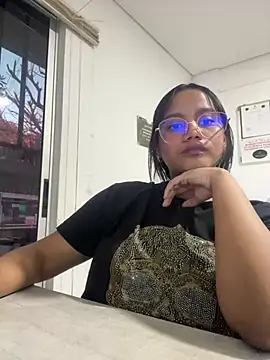 my cam online show from 02-21-25, 10:04