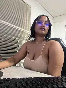 my cam online show from 03-05-25, 01:21