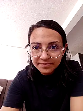 Snapshot of bri_ali chatting on 02-19-25, 01:50 bri ali online show from 02-19-25, 01:50