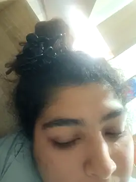 naina78910 online show from 10-24-25, 04:58