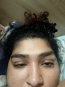 naina78910 online show from 10-29-25, 04:31