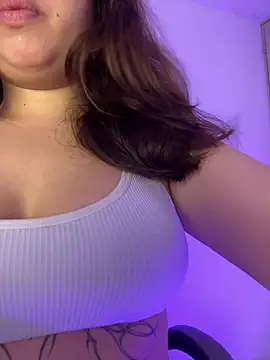 Snapshot of lia_foxxy71 chatting on 06-20-26, 10:29 lia foxxy71 online show from 06-20-26, 10:29