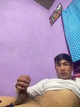 Snapshot of EduardoEspinoza12 chatting on 02-13-25, 05:26 EduardoEspinoza12 online show from 02-13-25, 05:26