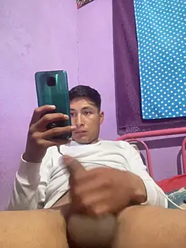 Snapshot of EduardoEspinoza12 chatting on 03-07-25, 05:40 EduardoEspinoza12 online show from 03-07-25, 05:40