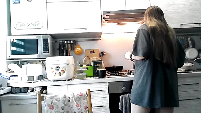 Snapshot of Misssweet_s chatting on 03-22-25, 05:17 Misssweet s online show from 03-22-25, 05:17