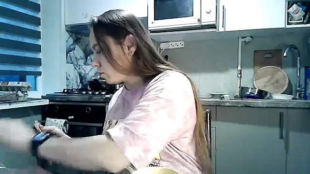 Snapshot of Misssweet_s chatting on 11-24-25, 05:18 Misssweet s online show from 11-24-25, 05:18