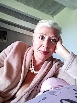 divinaerotica online show from 04-06-26, 03:13