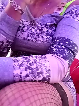 Snapshot of Juliana60 chatting on 02-01-25, 10:37 Juliana60 online show from 02-01-25, 10:37