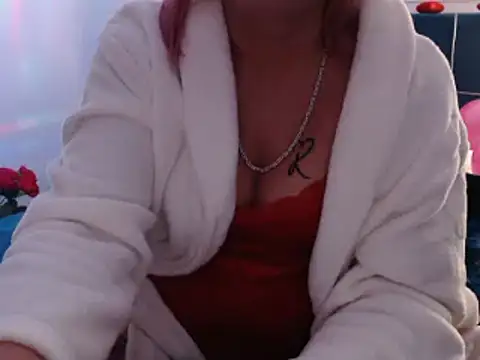 Snapshot of Juliana60 chatting on 02-15-25, 11:03 Juliana60 online show from 02-15-25, 11:03